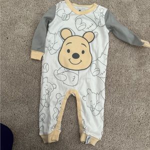 Disney Hallmark Winnie The Pooh Onesie - 6-12M